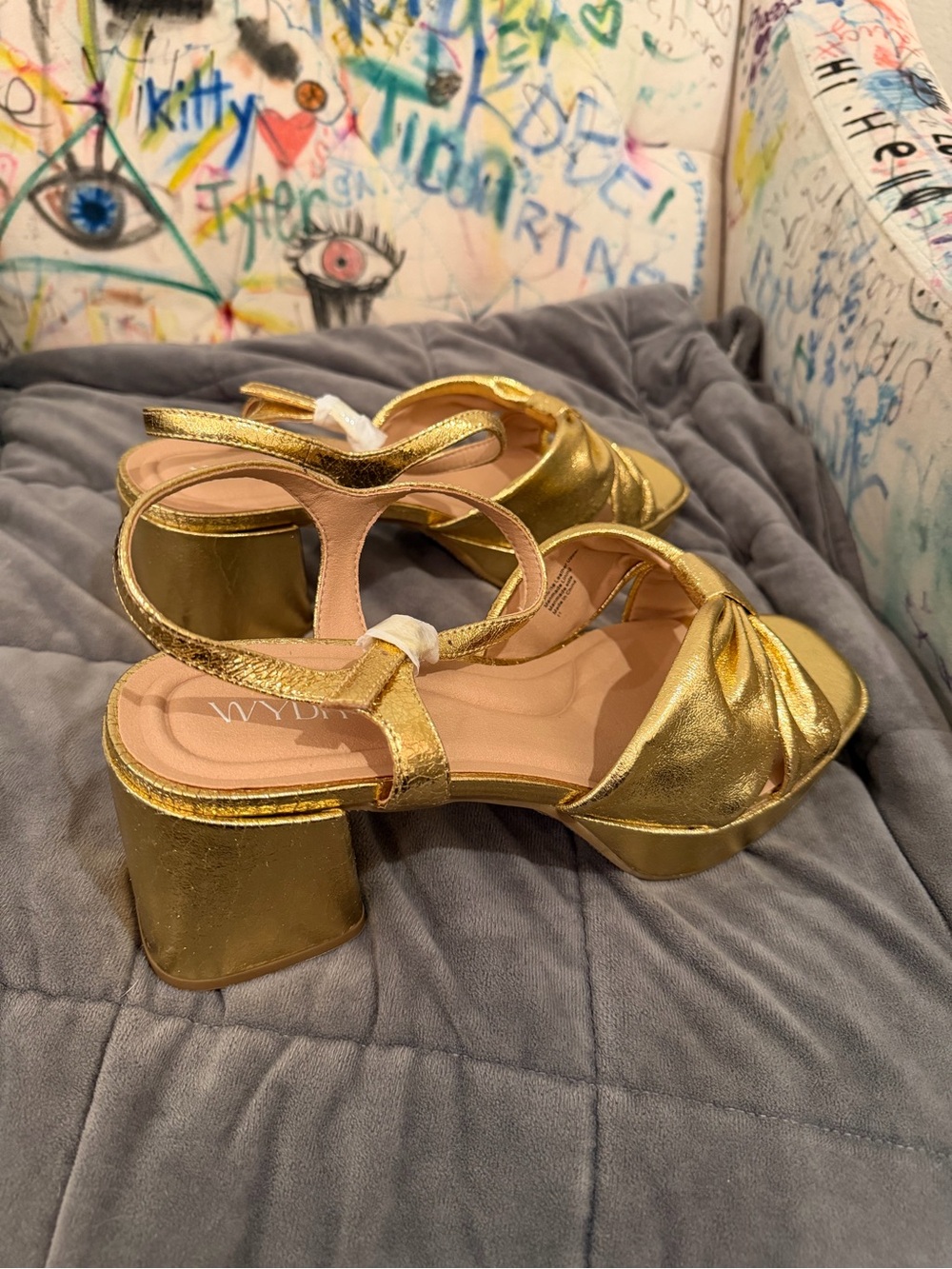 WYDR Studios Darcy Pleated Platform Sandals Gold Metallic Leather Size 11 NWT - Picture 5 of 7